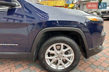 Внедорожник / Кроссовер Jeep Cherokee 2015 в 