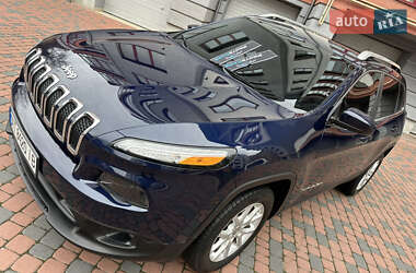 Внедорожник / Кроссовер Jeep Cherokee 2015 в 