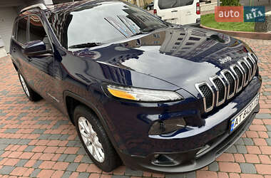 Внедорожник / Кроссовер Jeep Cherokee 2015 в 