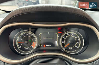 Внедорожник / Кроссовер Jeep Cherokee 2015 в 