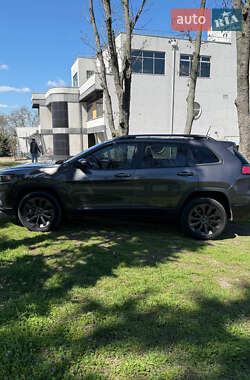Внедорожник / Кроссовер Jeep Cherokee 2020 в 