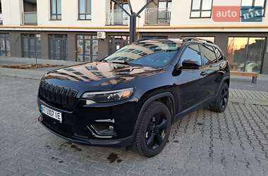 Позашляховик / Кросовер Jeep Cherokee 2020 в 