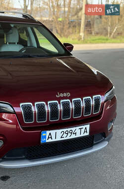 Позашляховик / Кросовер Jeep Cherokee 2019 в 