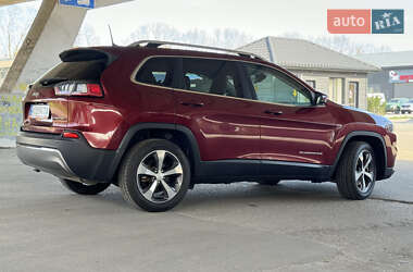 Позашляховик / Кросовер Jeep Cherokee 2019 в 