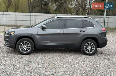 Внедорожник / Кроссовер Jeep Cherokee 2018 в 