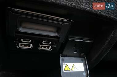 Позашляховик / Кросовер Jeep Cherokee 2018 в 
