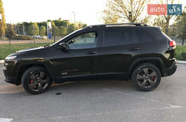 Внедорожник / Кроссовер Jeep Cherokee 2016 в 