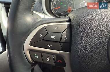 Внедорожник / Кроссовер Jeep Cherokee 2015 в 