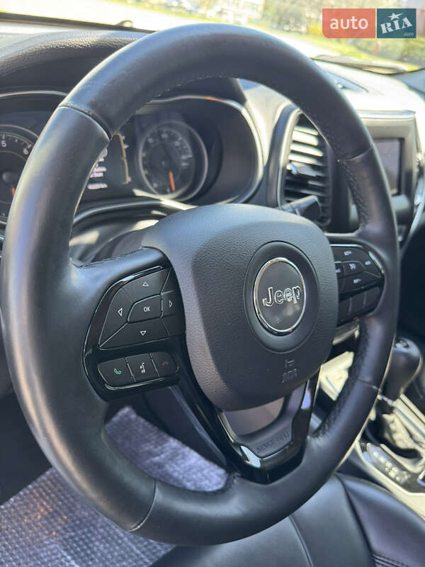 Внедорожник / Кроссовер Jeep Cherokee 2019 в Сумах