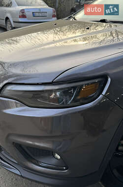 Внедорожник / Кроссовер Jeep Cherokee 2019 в Сумах