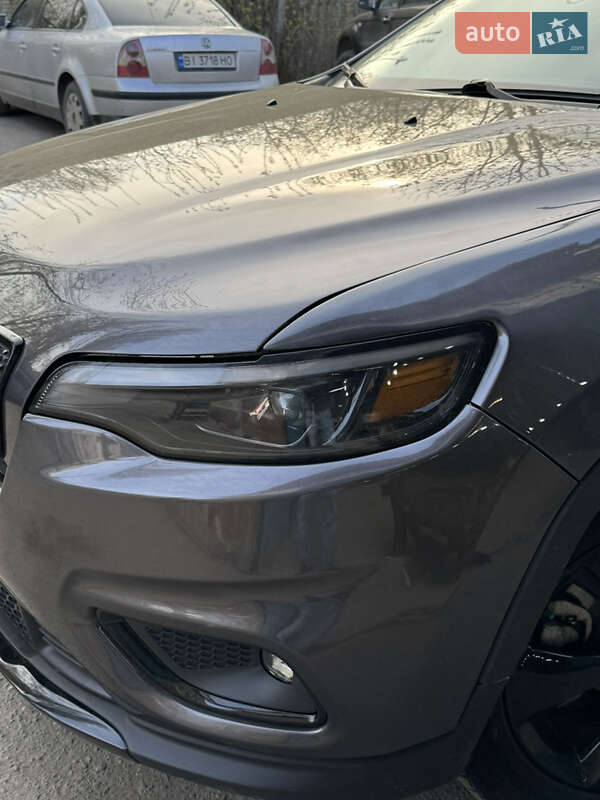 Внедорожник / Кроссовер Jeep Cherokee 2019 в Сумах
