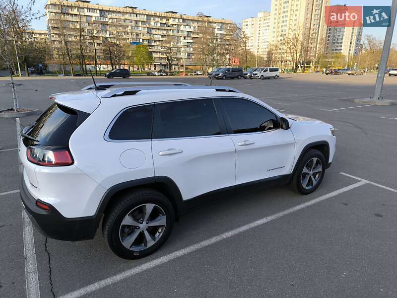 Позашляховик / Кросовер Jeep Cherokee 2019 в Києві