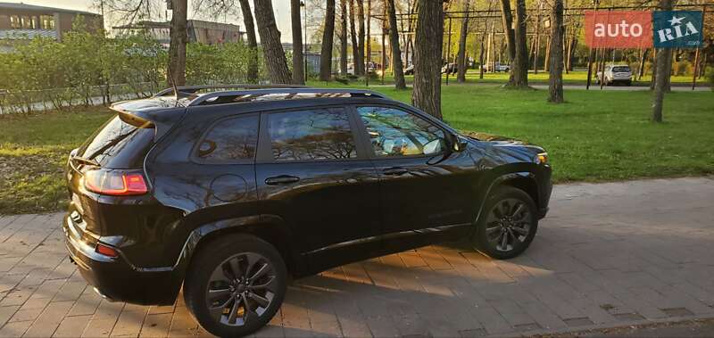Внедорожник / Кроссовер Jeep Cherokee 2020 в Киеве