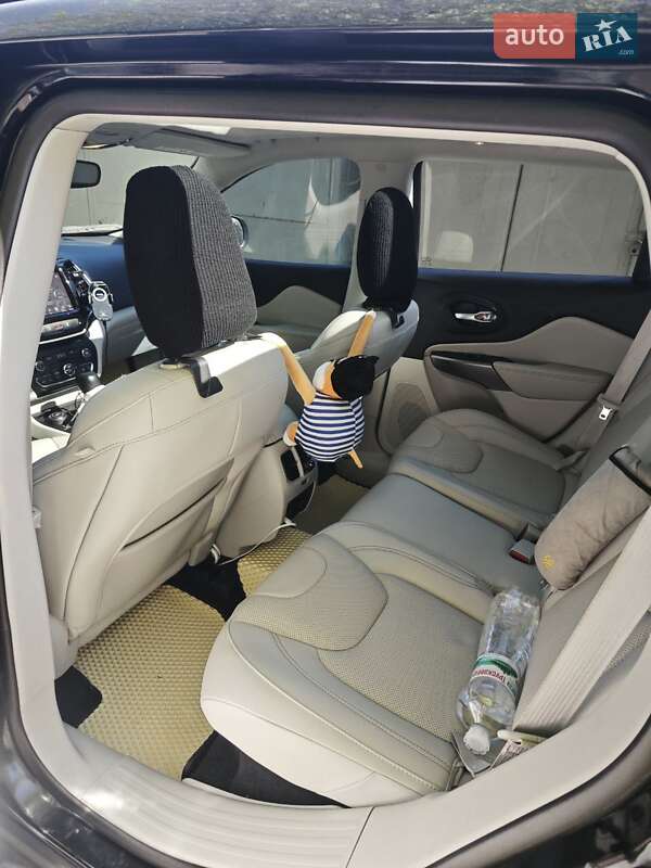 Позашляховик / Кросовер Jeep Cherokee 2021 в Харкові