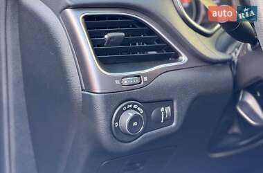 Внедорожник / Кроссовер Jeep Cherokee 2019 в 