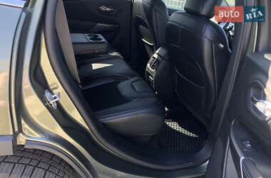 Внедорожник / Кроссовер Jeep Cherokee 2018 в 