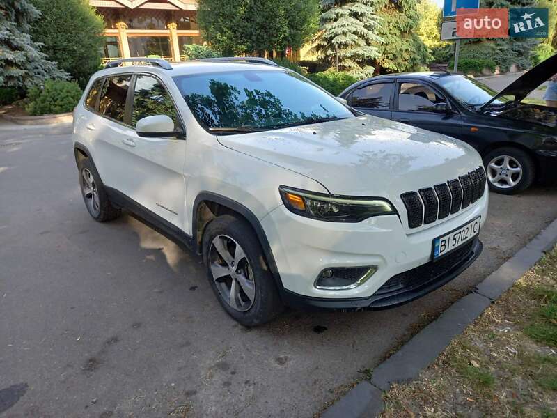 Внедорожник / Кроссовер Jeep Cherokee 2020 в 