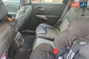Внедорожник / Кроссовер Jeep Cherokee 2017 в 