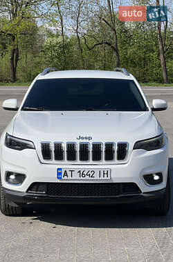 Внедорожник / Кроссовер Jeep Cherokee 2018 в 
