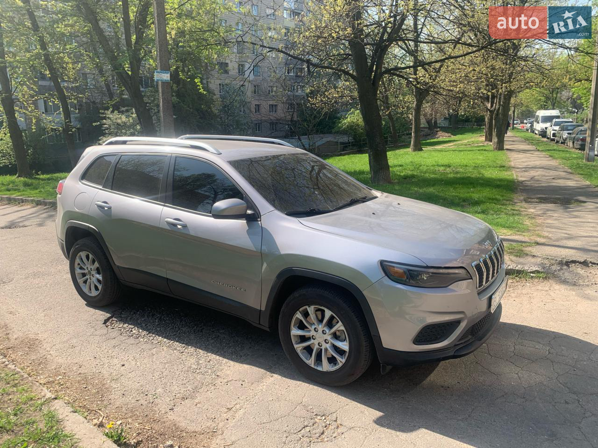 2020 Jeep Cherokee - мініатюра 2