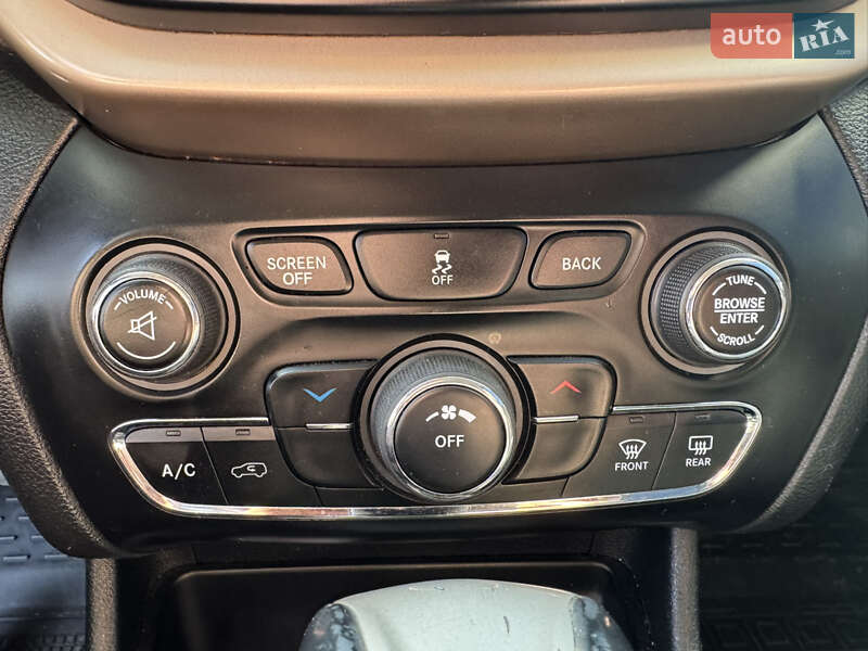 Позашляховик / Кросовер Jeep Cherokee 2014 в Києві фото 19 Позашляховик / Кросовер Jeep Cherokee 2014 в Києві