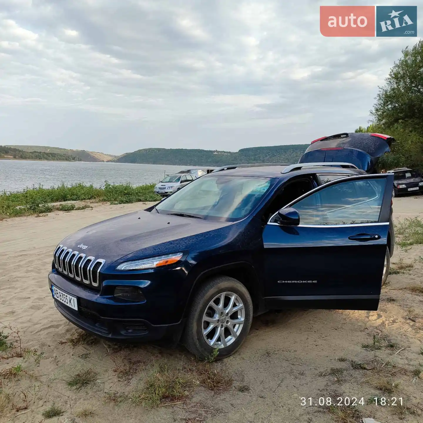 2017 Jeep Cherokee - фото 1