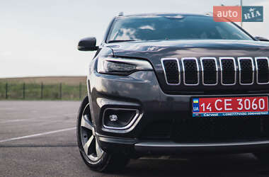 Позашляховик / Кросовер Jeep Cherokee 2020 в 