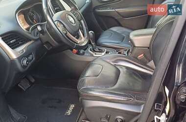 Внедорожник / Кроссовер Jeep Cherokee 2016 в 