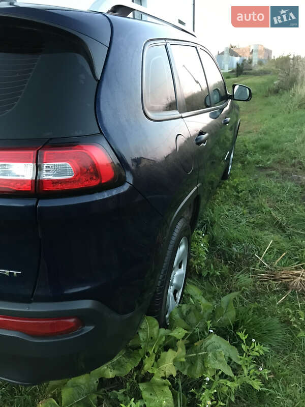 Позашляховик / Кросовер Jeep Cherokee 2014 в Львові