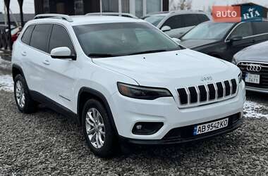 Позашляховик / Кросовер Jeep Cherokee 2018 в 