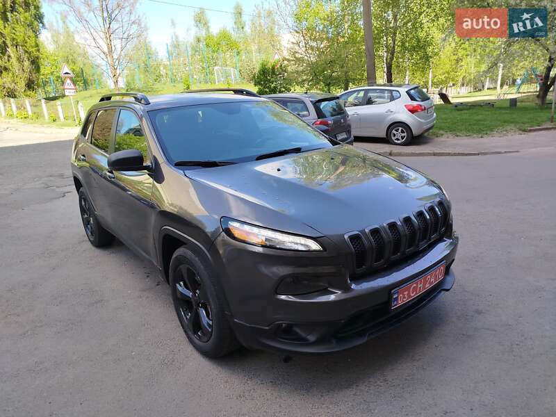 Внедорожник / Кроссовер Jeep Cherokee 2016 в Ровно