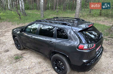 Внедорожник / Кроссовер Jeep Cherokee 2022 в 