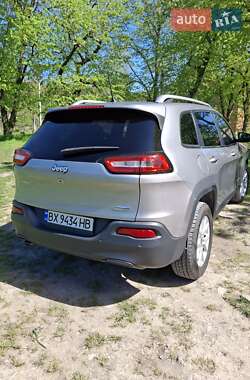 Внедорожник / Кроссовер Jeep Cherokee 2016 в 