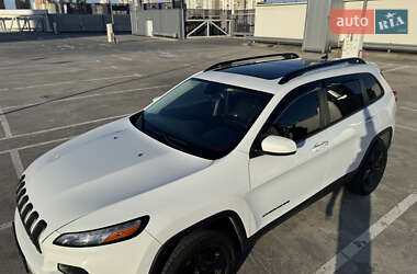 Внедорожник / Кроссовер Jeep Cherokee 2016 в 