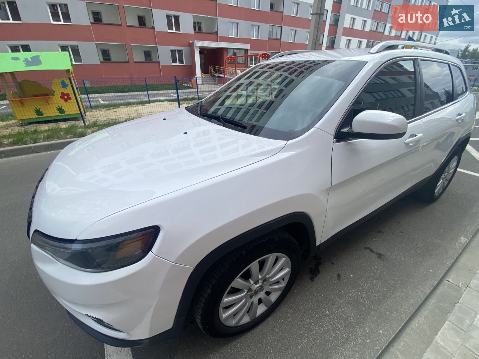 2019 Jeep Cherokee - фото 1