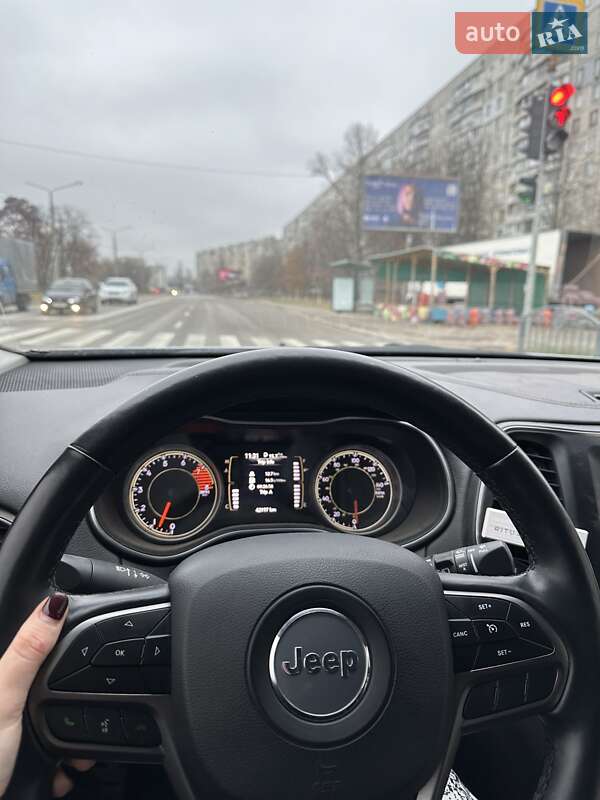 Позашляховик / Кросовер Jeep Cherokee 2019 в Харкові