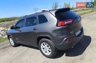 Внедорожник / Кроссовер Jeep Cherokee 2016 в 