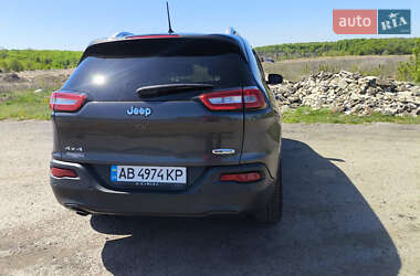 Внедорожник / Кроссовер Jeep Cherokee 2016 в 