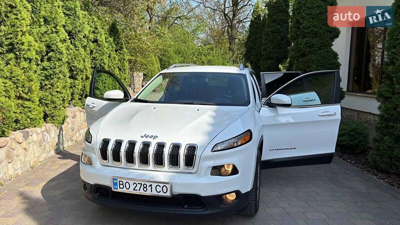 Внедорожник / Кроссовер Jeep Cherokee 2016 в Тернополе
