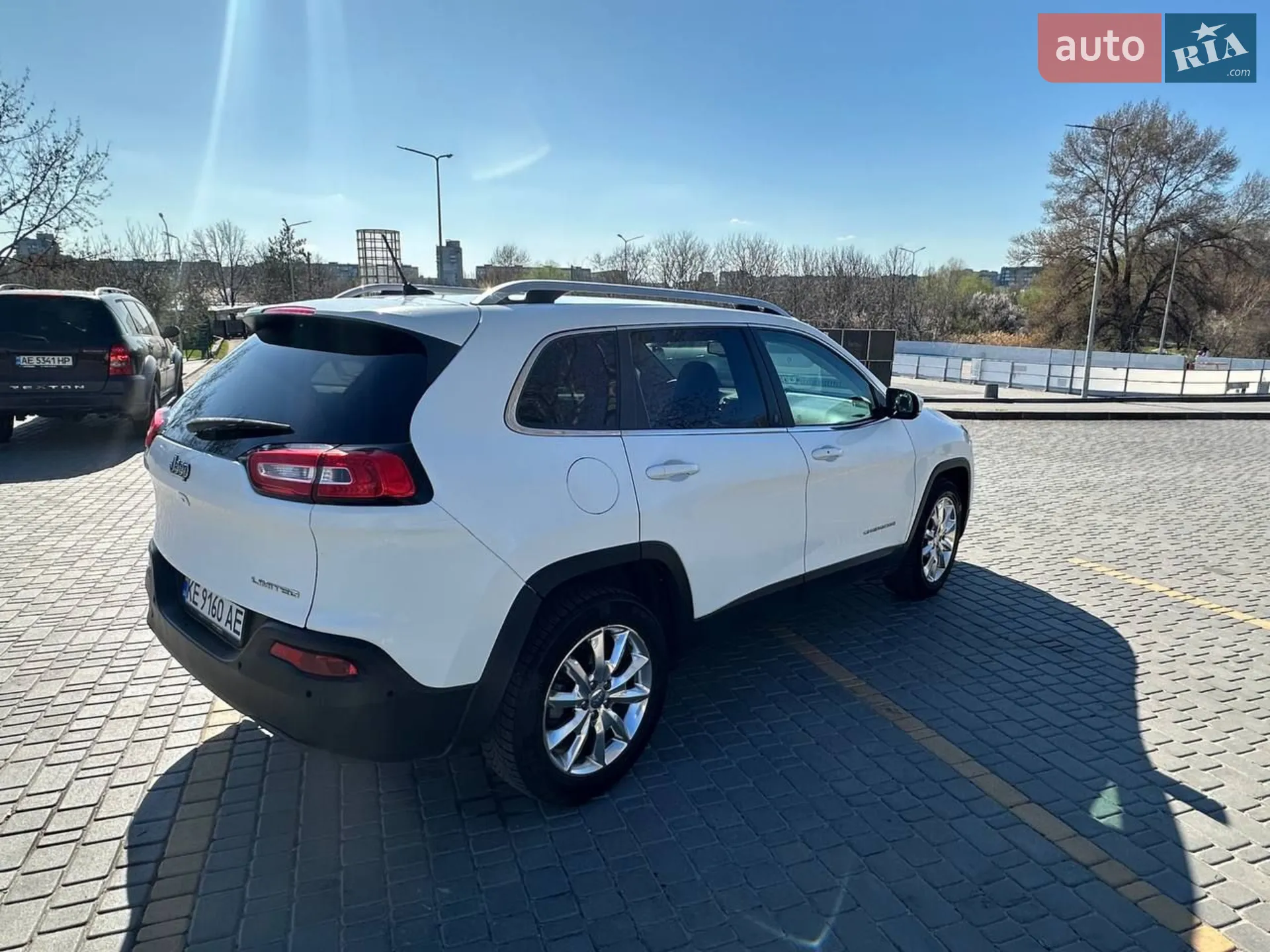 2014 Jeep Cherokee - мініатюра 12