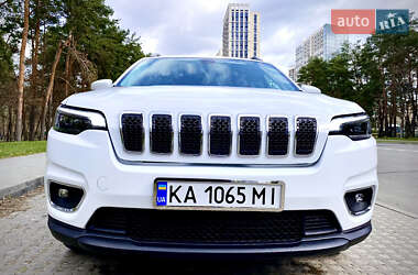 Позашляховик / Кросовер Jeep Cherokee 2019 в 