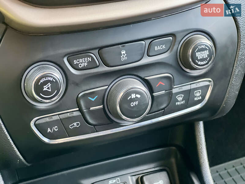 Внедорожник / Кроссовер Jeep Cherokee 2017 в Горишних Плавнях