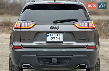 Позашляховик / Кросовер Jeep Cherokee 2018 в 