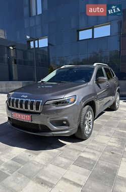 Внедорожник / Кроссовер Jeep Cherokee 2019 в Киеве