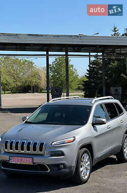 Внедорожник / Кроссовер Jeep Cherokee 2015 в Кривом Роге