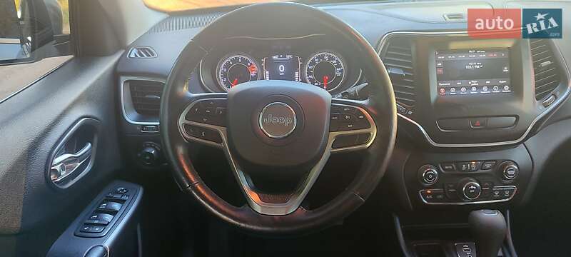 Внедорожник / Кроссовер Jeep Cherokee 2018 в Киеве