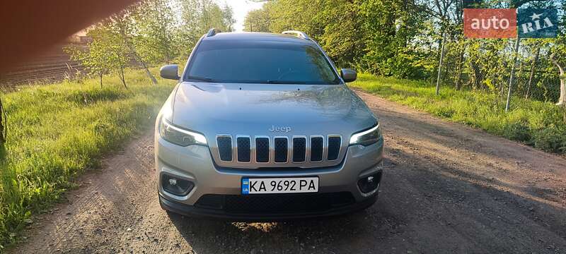 Внедорожник / Кроссовер Jeep Cherokee 2018 в Киеве