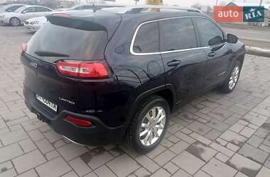 Позашляховик / Кросовер Jeep Cherokee 2015 в 
