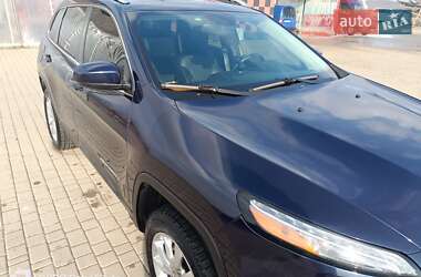 Позашляховик / Кросовер Jeep Cherokee 2015 в 