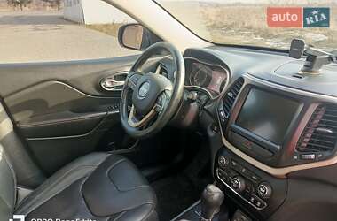 Позашляховик / Кросовер Jeep Cherokee 2015 в 